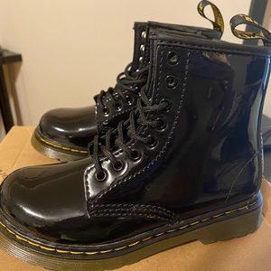 NEW Dr. Martens boots, size 11 US Kids, black